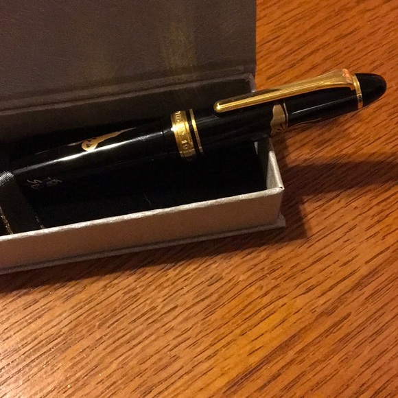 Sailor Fountain Pen - Picture 6 of 7